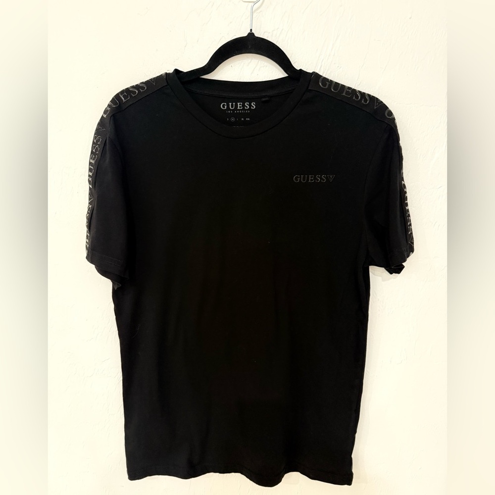 Guess Classic Black Tee‎